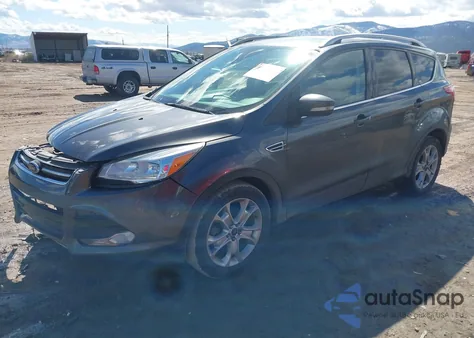 2016 Ford Escape Titanium из США, поврежденный, VIN 1FMCU9J96GUB96009